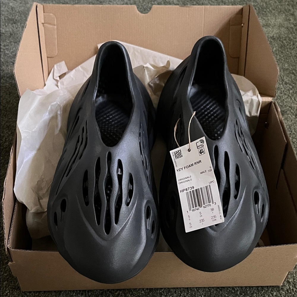YZY FOAM RNR